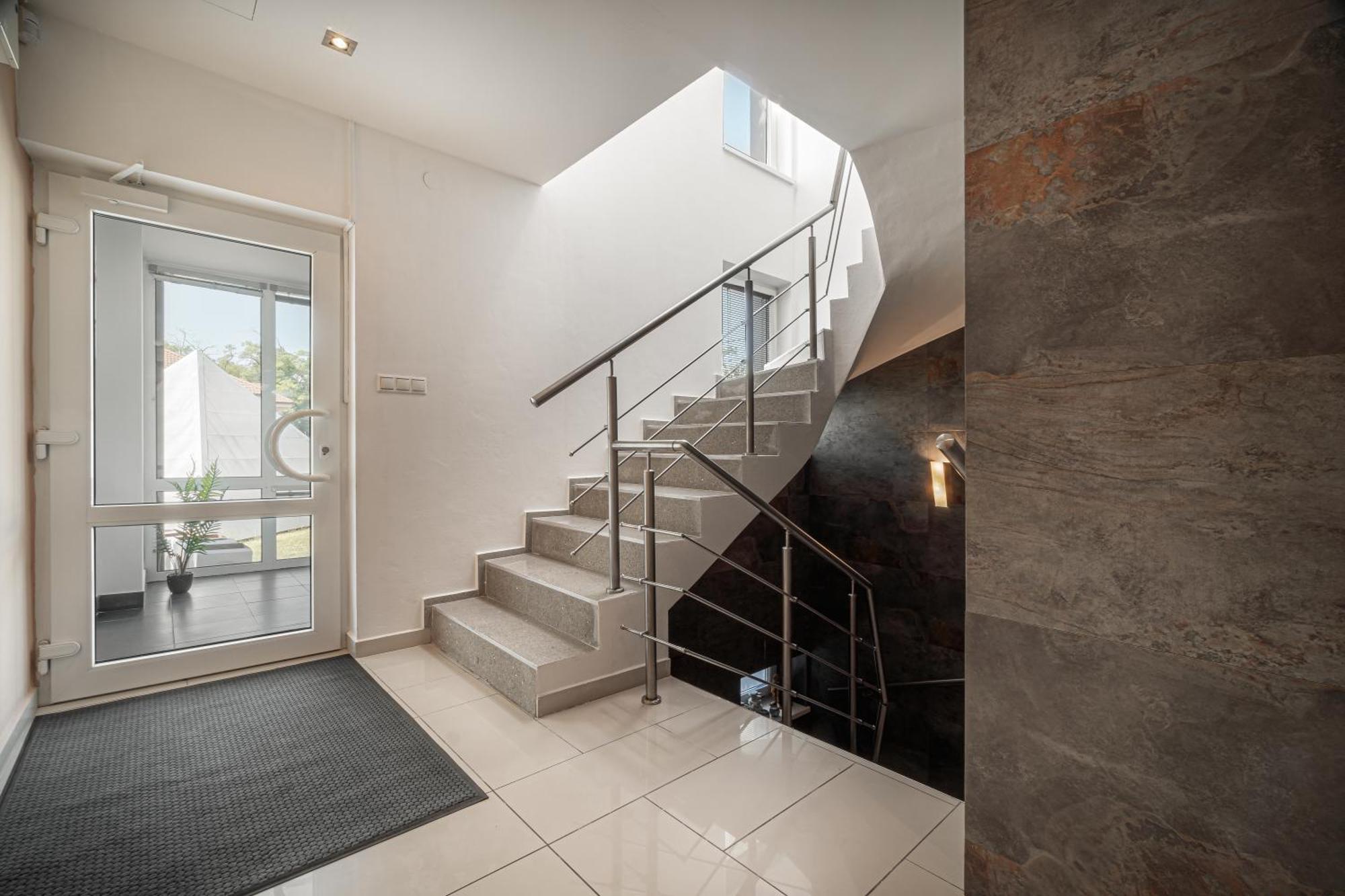 Apartments By Pyramid - Michal Pressburg Exterior foto